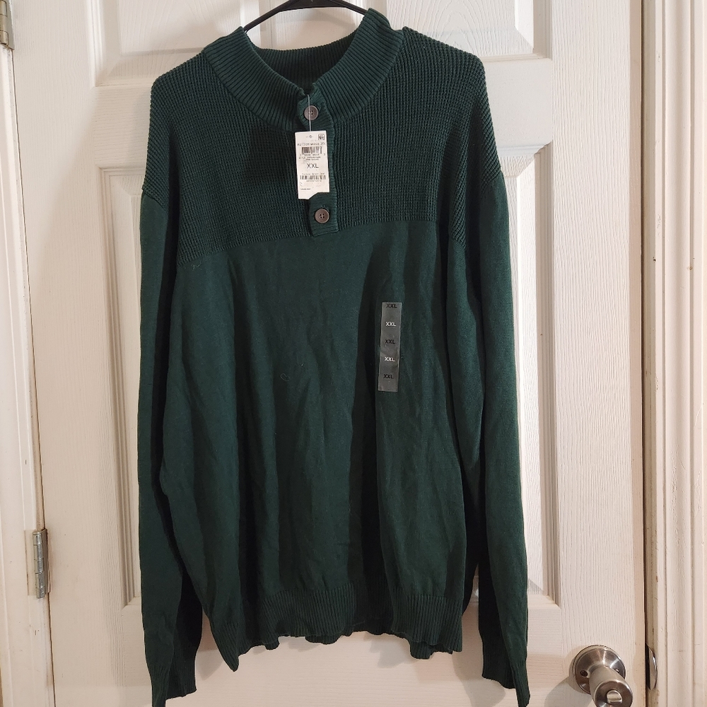 NWT Club Room Button Mock  sweater